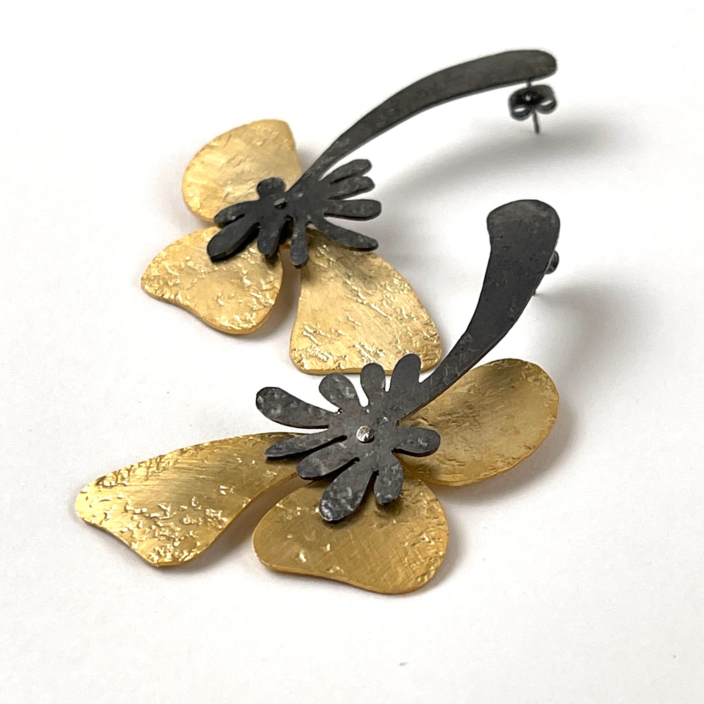 Earring Flower - Black and Gold Color